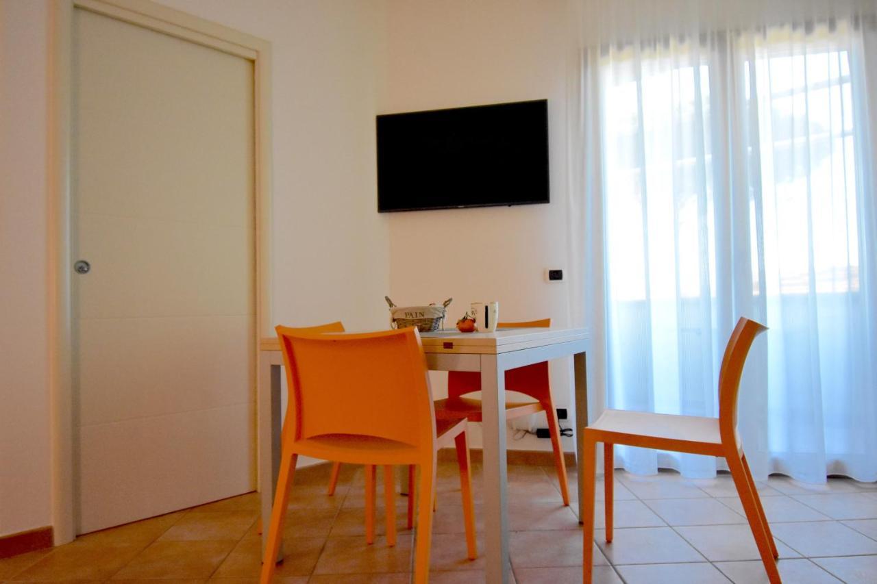 Residence Il Cardellino San Vincenzo Luaran gambar