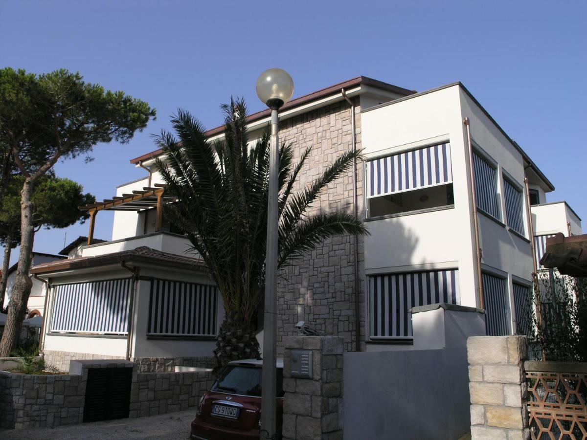 Residence Il Cardellino San Vincenzo Luaran gambar